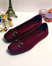 Veluna Ease Flats | Wine Red